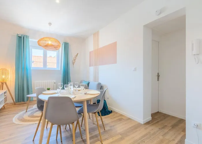 2 Bedroom Apartment Near Tram, Chr + Parking